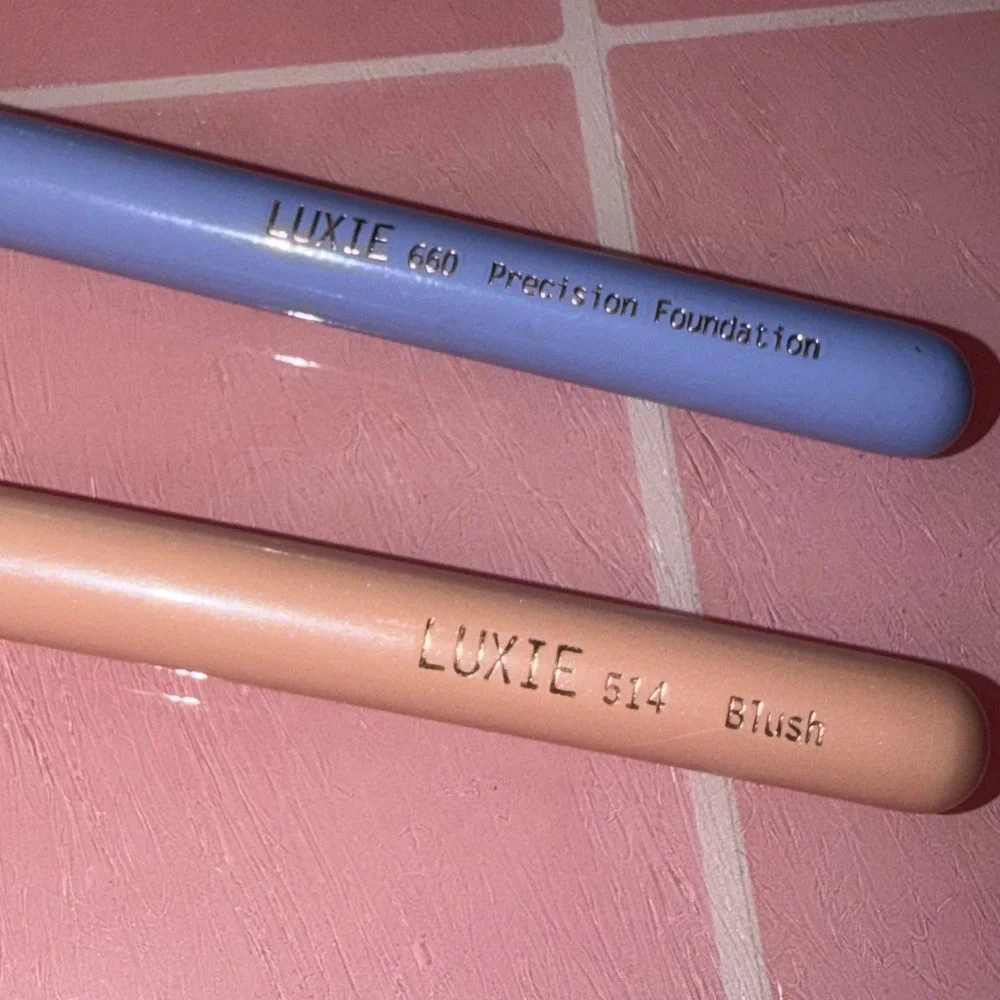 Luxie 660 Precision Foundation and 514 Blush Makeup Brush Set 2pc